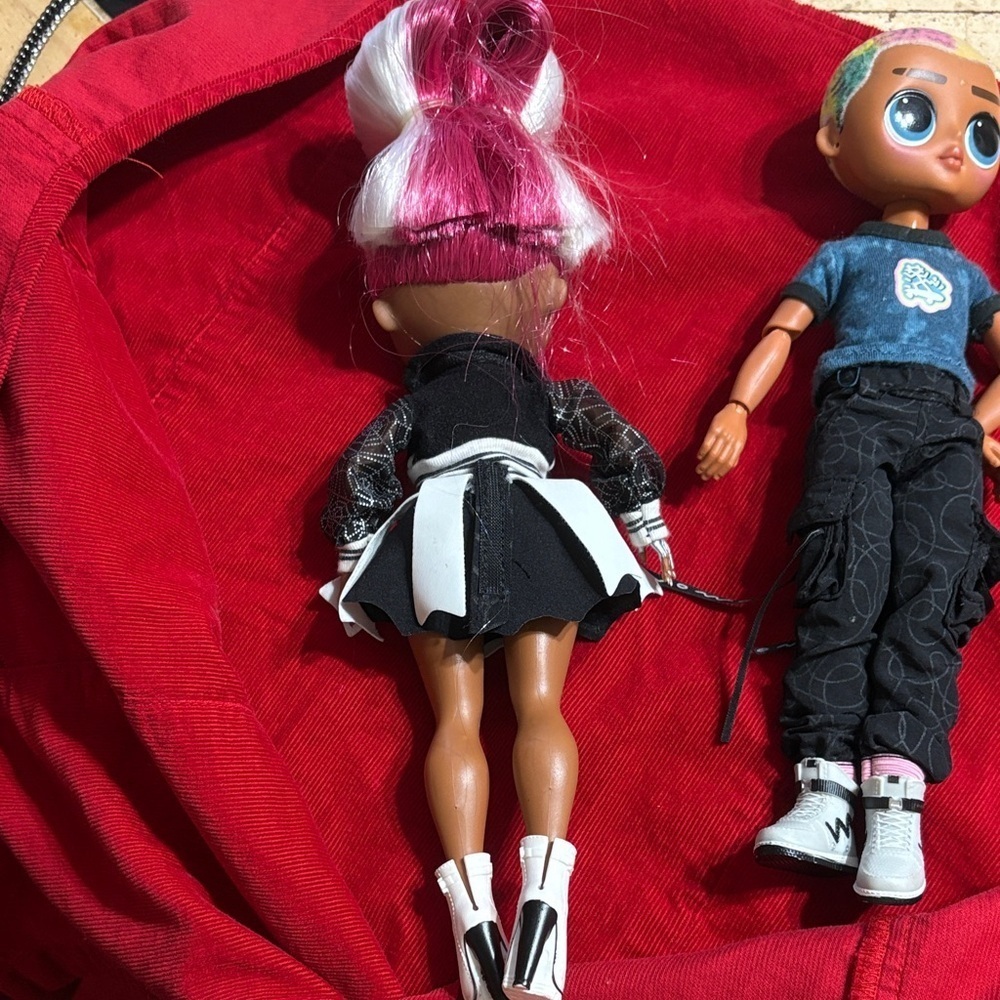 L.O.L. Surprise! Dolls - Black, White, and Blue - Picture 3 of 5
